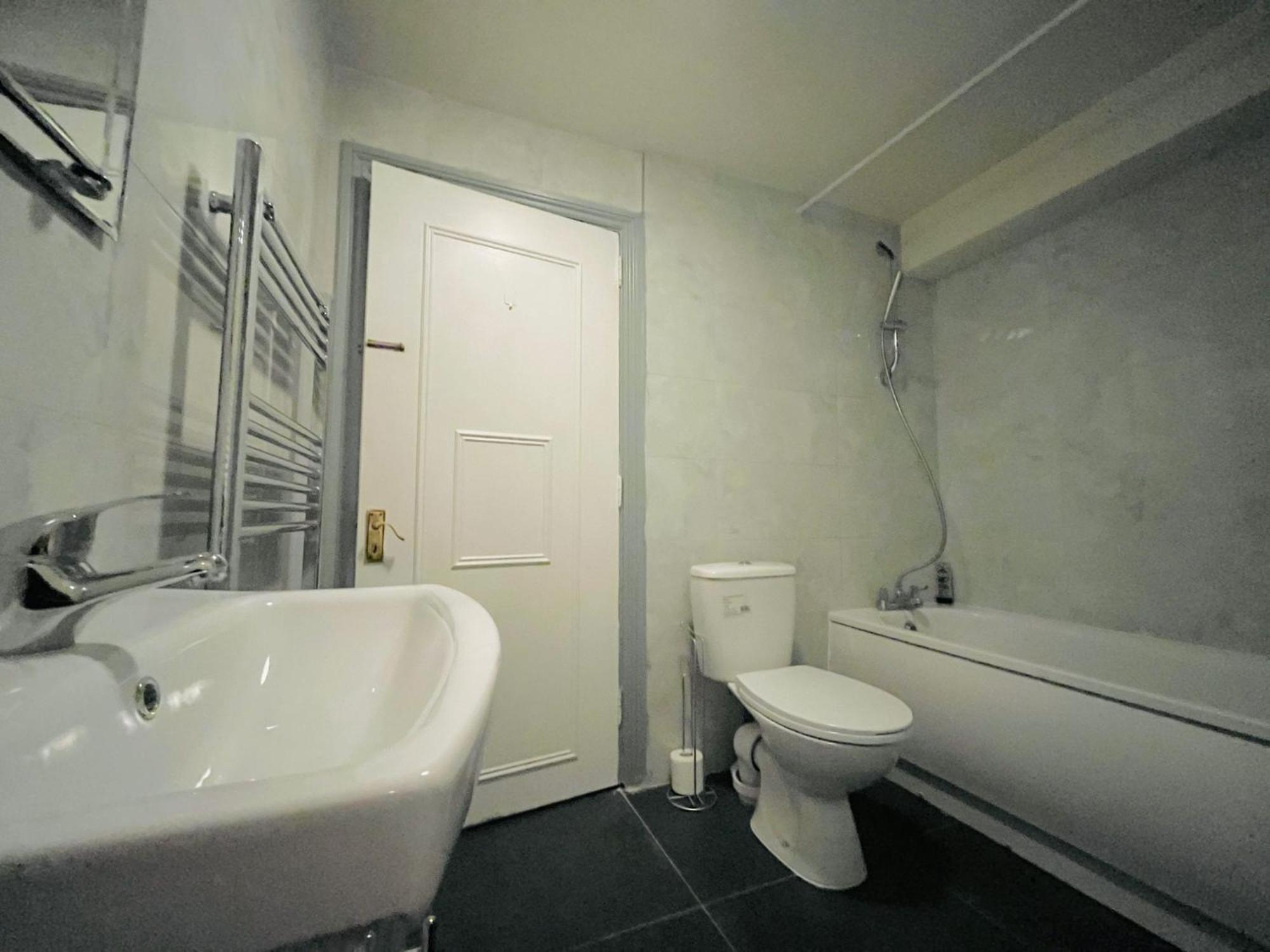 Charming 1-bedroom Flat For Rent In * London