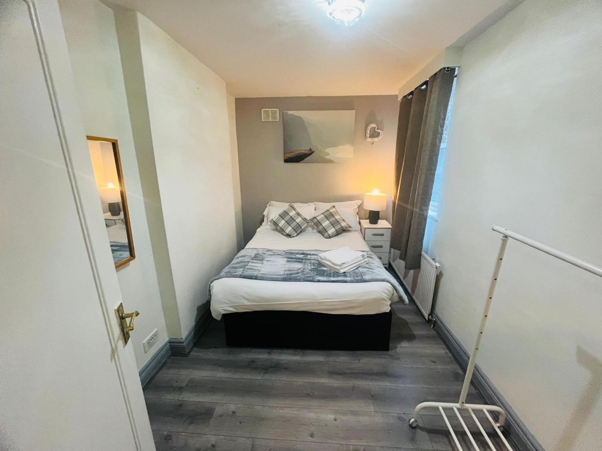 Charming 1-bedroom Flat For Rent In Apartment London
